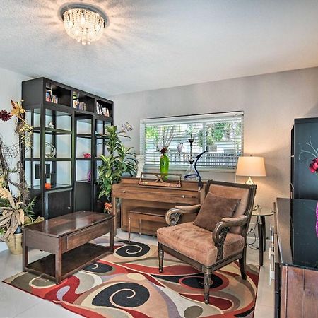 Shady And Eclectic Fort Lauderdale Dwelling With Yard! 외부 사진