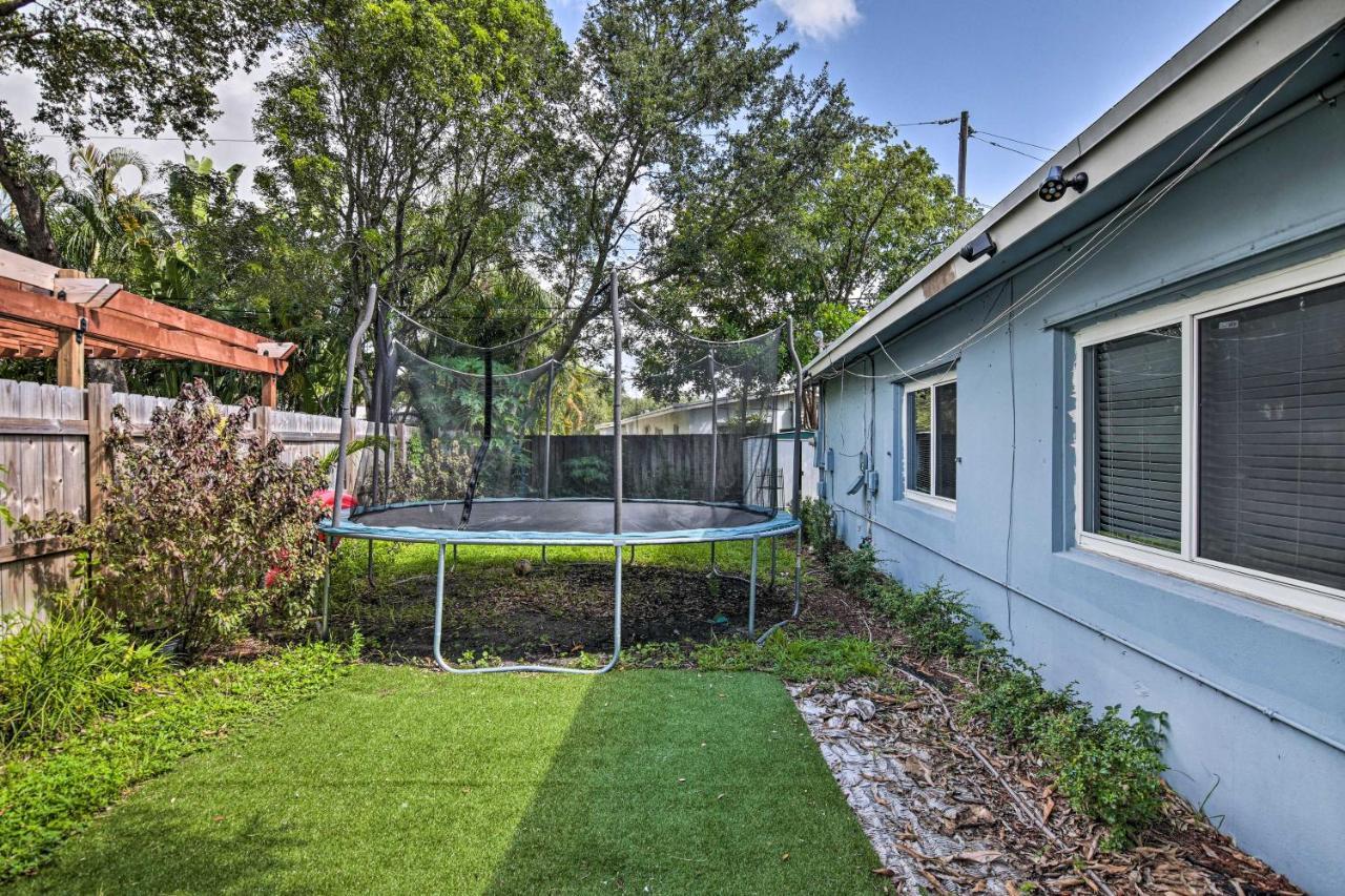 Shady And Eclectic Fort Lauderdale Dwelling With Yard! 외부 사진